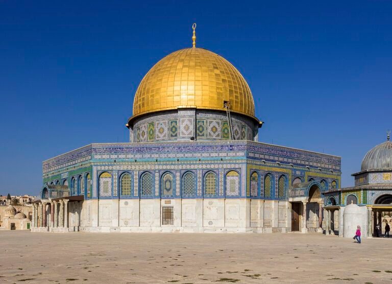 مقبوضہ بیت المقدس کے پرانے شہر میں قبۃ الصخرہ (فائل تصویر)