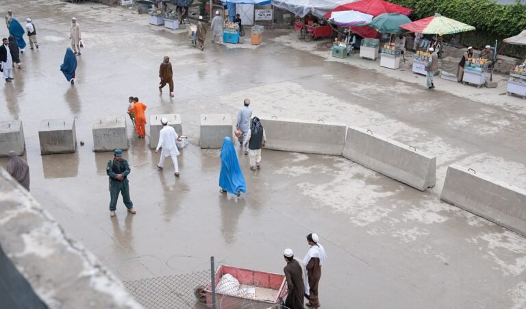 طورخم کی پاک افغان سرحدی گزرگاہ (فائل فوٹو، 2013؛ یہ تصویر حالیہ واقعے کی نہیں)