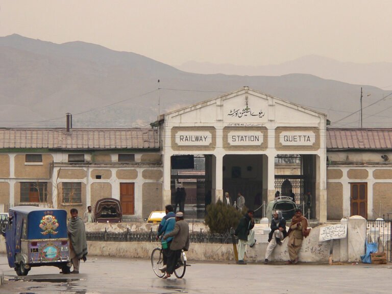 کوئٹہ ریلوے اسٹیشن پر کھڑی ٹرین کی فائل تصویر